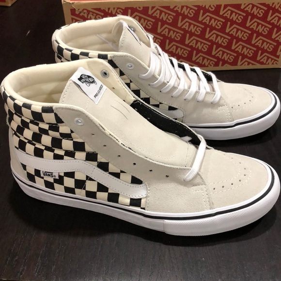 sk8 hi pro black white